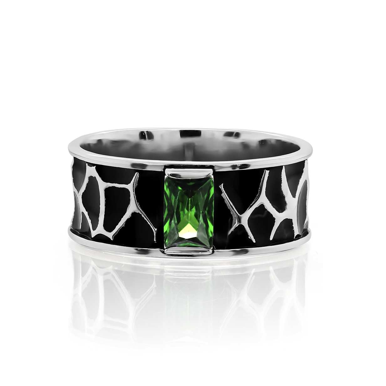 Кольцо из серебра с фианитом от интернет магазина JEWELIN