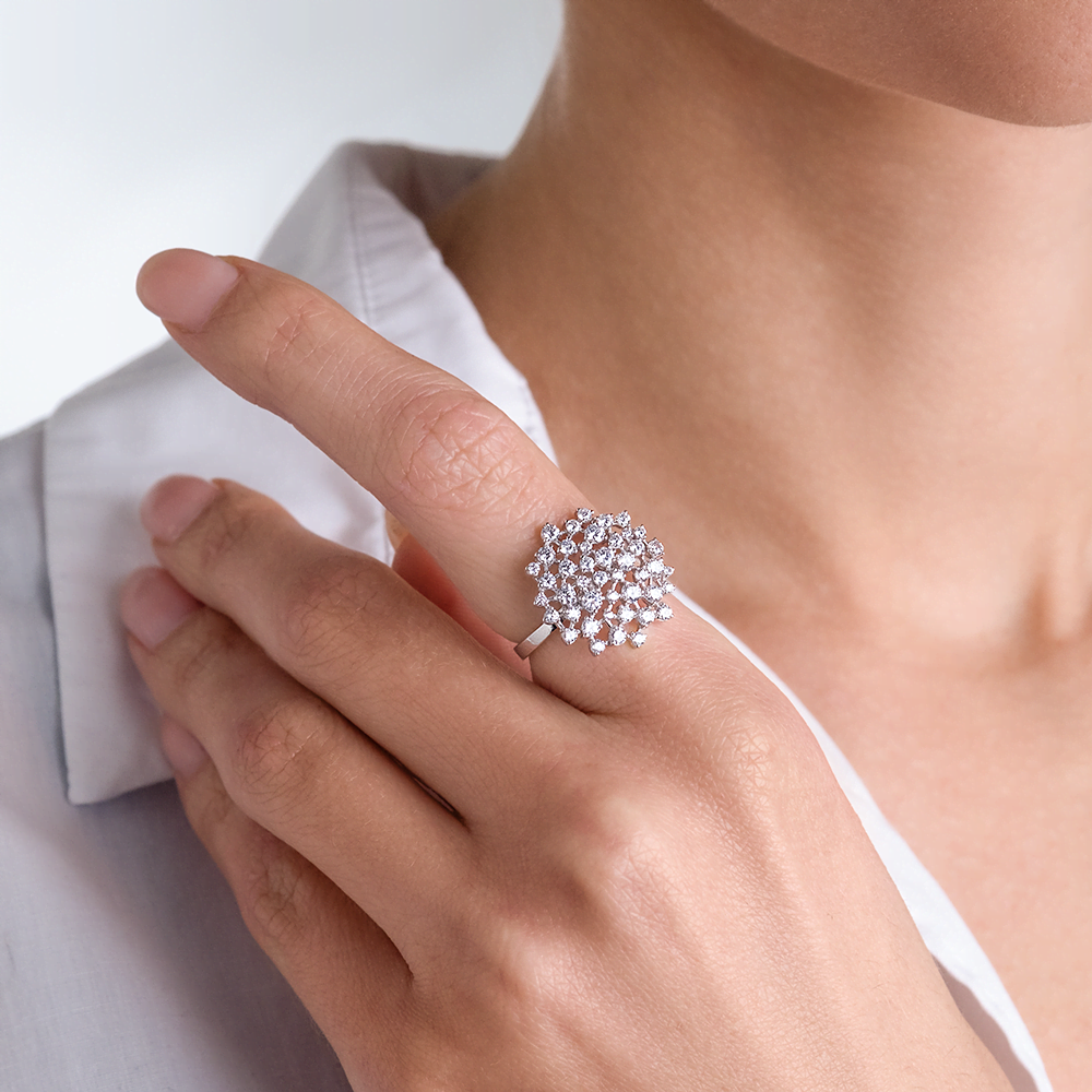 Серебряное кольцо с фианитами от интернет магазина JEWELIN